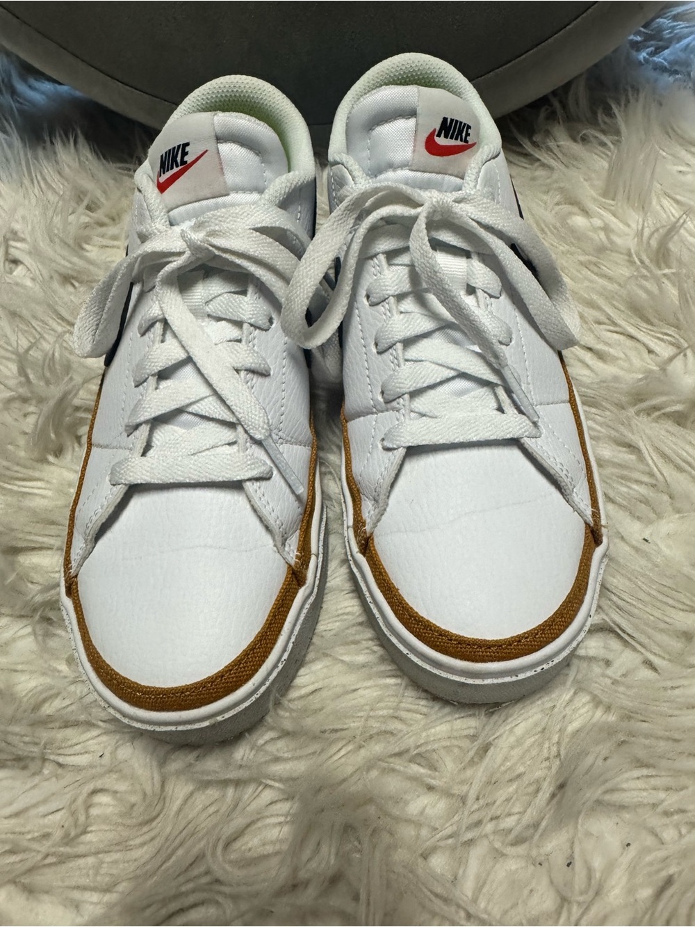 Nike Low-Top Sneakers | White/Black | Size 7 - Picture 6 of 8